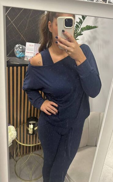 Kompleti: Trodelni komplet
Materijal pamuk elastin
Cena 2500 dinara
ba na lalafo.rs — 4 Kompleti: Trodelni komplet
Materijal pamuk elastin
Cena 2500 dinara
ba — 4