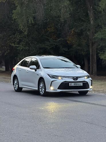 i 10: Toyota Corolla: 2022 г., 1.8 л, Автомат, Гибрид, Седан — 5