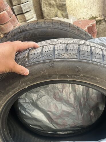 Шины: Шины зимние 215/55R17
4 комплект состояние хорошее