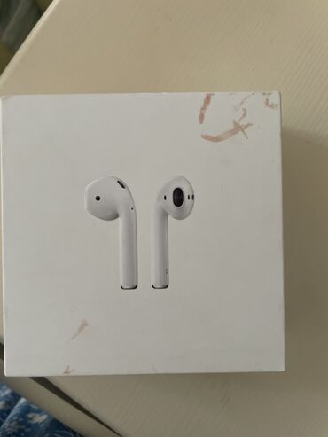 naushniki apple earpods lightning: Продаю AirPods 2.В комплекте все имеется.Коробка,зарядка.В хорогем