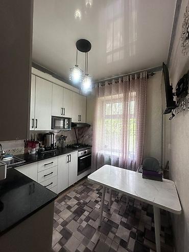 Продажа квартир: 3 комнаты, 72 м², 1 этаж — 7