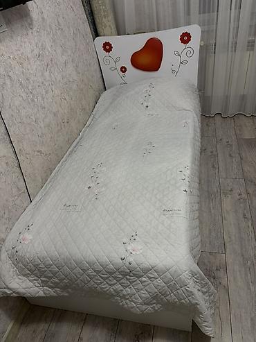 matras baku: Oğlan və qız üçün, İşlənmiş, Çarpayı, Bazasız, Matras ilə, Siyirməsiz — 1