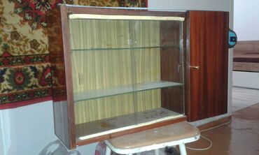 ош мебели: Шкафчик-полочка в хорошем состоянии размер 65 см 700 сом