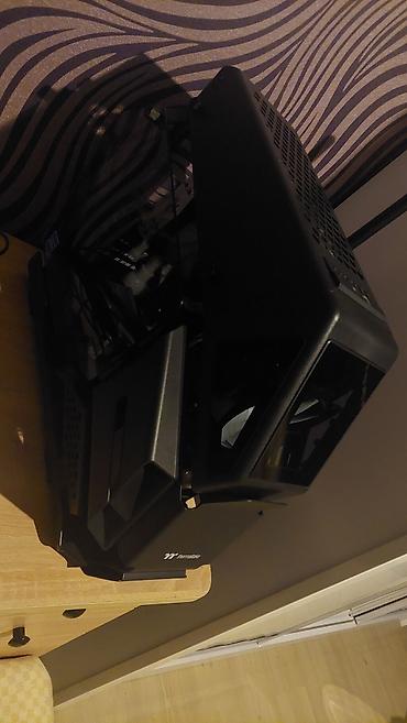 Korpuslar: Thermaltake AH T200 "helikopter" üslubunda dizayn edilmiş, açıq — 7