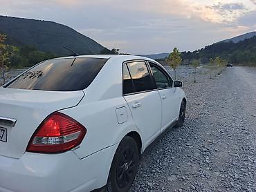 mini cooper qiymeti 2020: Nissan Tiida: 1.4 l | 2012 il Sedan — 5