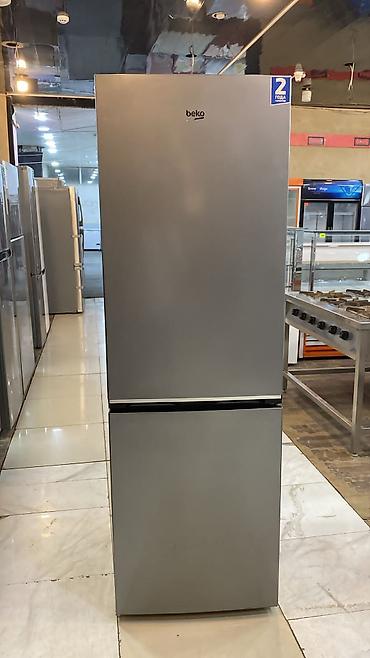 Beko ikikameralı soyuducu, aşağıda dondurucu bölməsi - Rəng