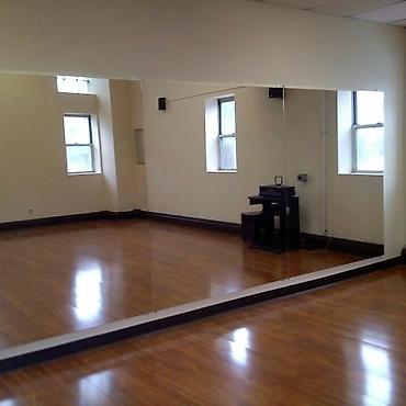 Зеркала: Зеркало для спортзала, состоящее из нескольких панелей. Подходит для — 10