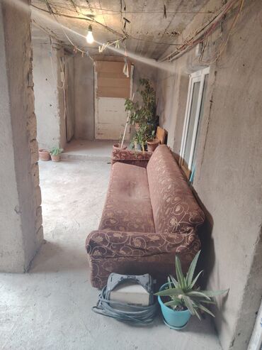 Həyət evləri və villaların satışı: Sulutəpə qəs. 5 otaqlı, 100 kv. m, Kredit yoxdur, Orta təmir — 20