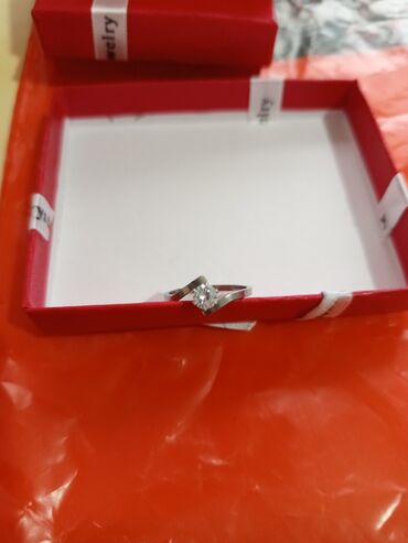 Tuflilər: Gümüş rəngli tek qas zərif üzük 7olcu 17razmer - Dizayn: Asimmetrik — 11