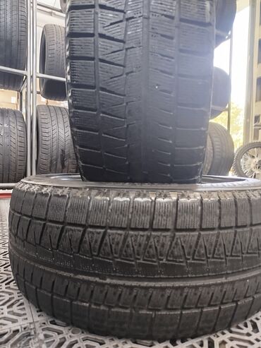 покрышки на рекс: Шиналар 235 / 45 / R 17, Кыш, Колдонулган, Жуп, Жеңил унаалар, Жапония, Bridgestone