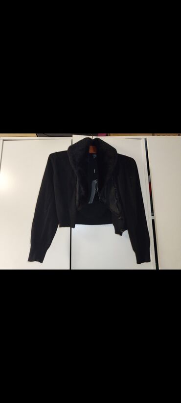 crna duga zimska jakna: Tanka krop top jaknica, moze da bude bolero dugih rukava, kao lagani