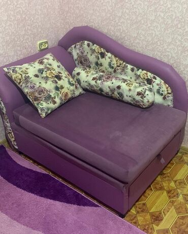 ош диван бу: Диван-кровать, цвет - Фиолетовый, Б/у