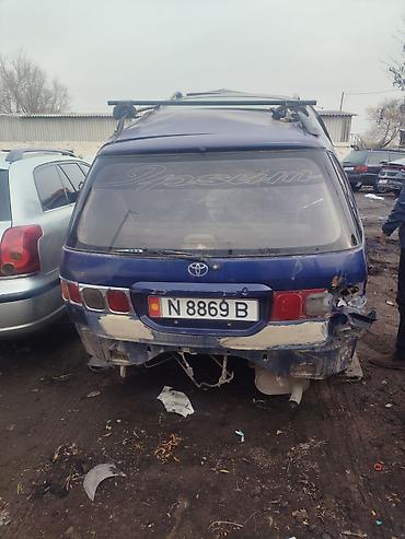 Другие детали кузова: Toyota Ipsum — на разбор - Кузов: универсал/минивэн, 5 дверей. Цвет — 2