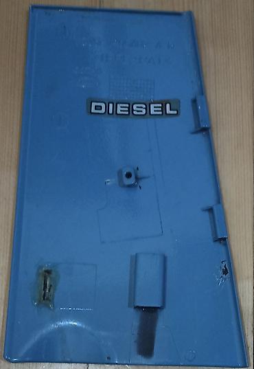 masin salonu: Məhsul: Mavi “DIESEL” yazılı plastik örtük/panel Təsvir: - Material — 2