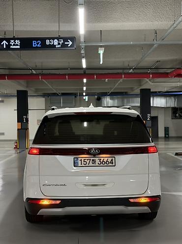 Kia: Kia Carnival: 2021 г., Минивэн — 5