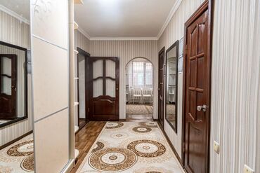 Посуточная аренда домов: 200 м², 4 комнаты, Утепленный, Бронированные двери, Видеонаблюдение — 12