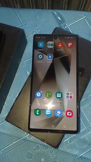 pritom 8: Samsung Galaxy Note serija sa S Pen olovkom - Ekran: veliki AMOLED — 9