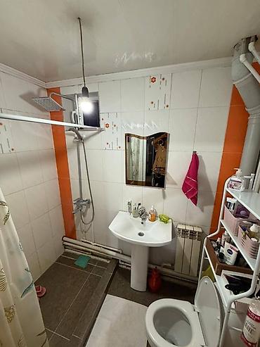 Продажа коттеджей и домов: Продается мансардный дом 140 м², фактически 4,2 соток, а по документам — 4