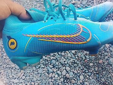 Футбольные бутсы Nike Mercurial Vaporposite - Тип: бутсы с шнуровкой
