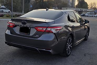 fit aria: Toyota Camry: 2020 г., 2.5 л, Гибрид, Седан — 5