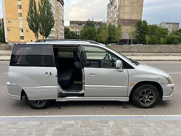 минивэн 4wd: Mitsubishi Chariot: 2000 г., 1.8 л, Автомат, Бензин, Минивэн — 5