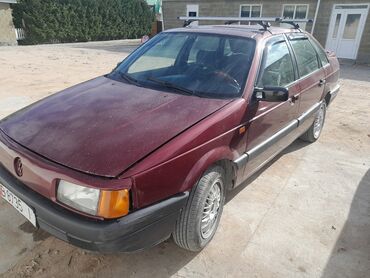 Volkswagen: Volkswagen Passat: 1992 г., 1.8 л, Механика, Бензин, Седан