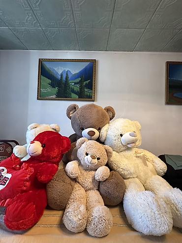 Продаю больших плюшевых мишек — 5 шт. Каждый мишка — в отличном at lalafo.kg Продаю больших плюшевых мишек — 5 шт. Каждый мишка — в отличном