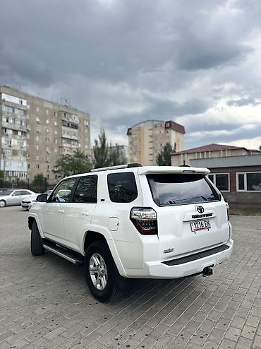 на тайоту: Toyota 4Runner: 2020 г., 4 л, Автомат, Бензин, Внедорожник — 6