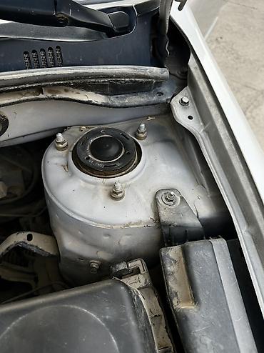 coroll: Toyota Corolla: 2003 г., 1.6 л, Автомат, Бензин, Хэтчбэк — 9
