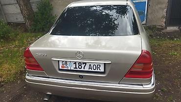 e klass: Mercedes-Benz C-Class: 1995 г., Механика, Седан — 5