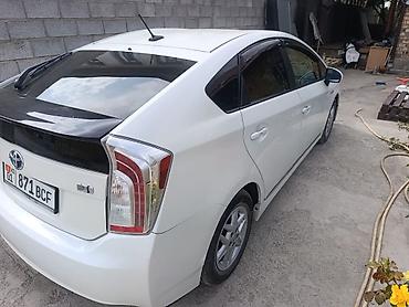 Toyota: Toyota Prius: 2015 г., 1.8 л, Гибрид, Хэтчбэк — 3