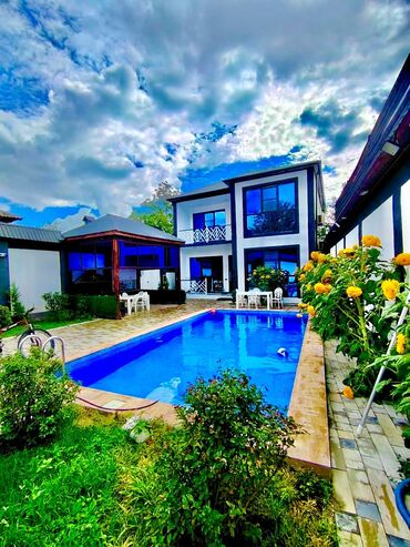 Həyət evləri və villaların satışı: 4 otaqlı, 200 kv. m, Yeni təmirli — 2