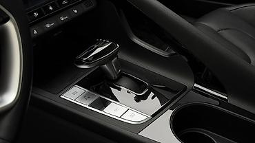 Hyundai: Hyundai Elantra: 2024 г., 1.5 л, Автомат, Бензин, Седан — 10