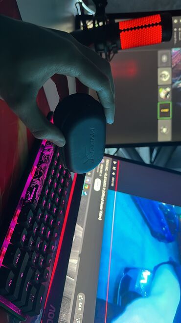 Qulaqcıqlar: İşlənmiş Simli Qulaqcıqlar, HyperX, rəng - Qırmızı