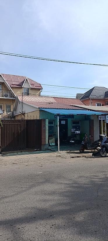 Продажа коттеджей и домов: Продаётся двух этажный с мансардой частный жилой дом в районе Кызыл — 7