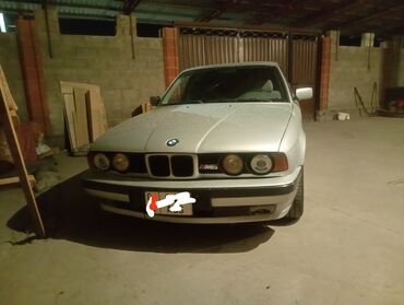 обшивки на бмв е34: BMW M5: 1993 г., 2 л, Механика, Бензин, Седан