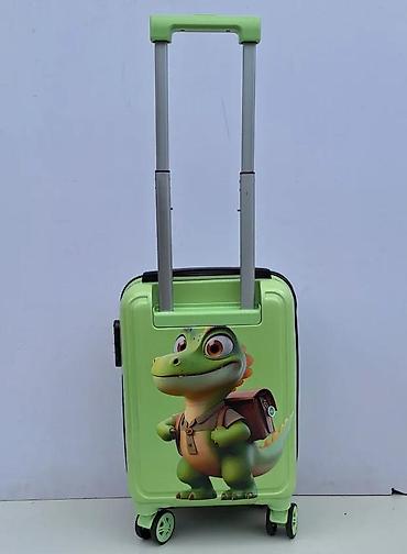 Rančevi, torbe i koferi: Dečiji koferi – set od 2 komada, zeleni, sa motivom malenog — 18