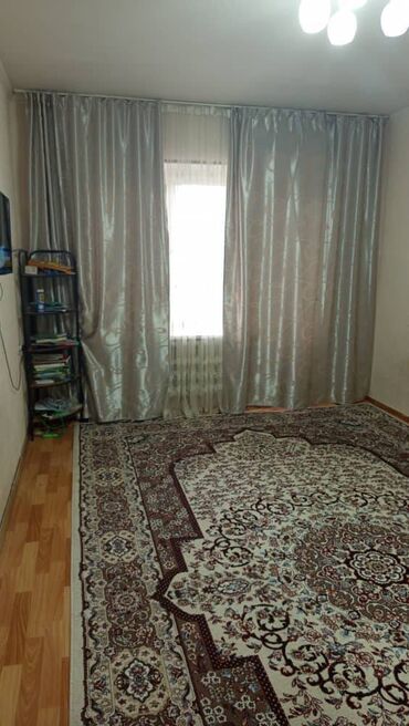 сдаю 1 комнатную квартиру в микрорайоне: 1 бөлмө, 35 кв. м, 106-серия, 7 кабат, Косметикалык ремонт