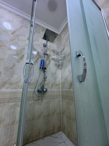 Uzunmüddətli kirayə mənzillər: Şəhər mənzili – geniş və işıqlı - Plan: ayrı qonaq otağı və yataq — 28