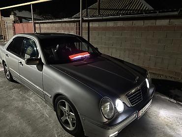 яркие: Mercedes-Benz E-Class: 2002 г., Автомат, Седан — 5