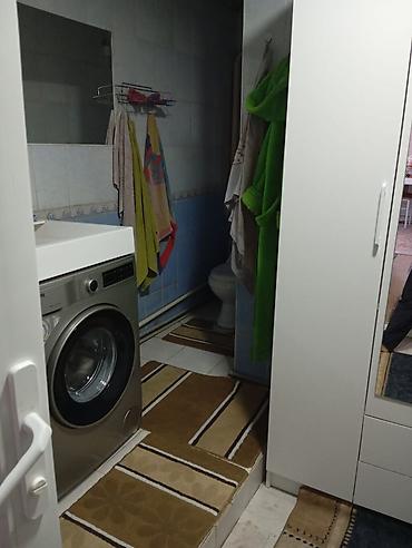 место на аламединском рынке: Продаю большой кирпичный полуподвальный дом в районе — 5