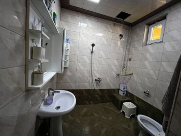 Köhnə tikili: Satılır: tam təmirli, zövqlə dizayn edilmiş 2 otaqlı mənzil üçün mebel — 13