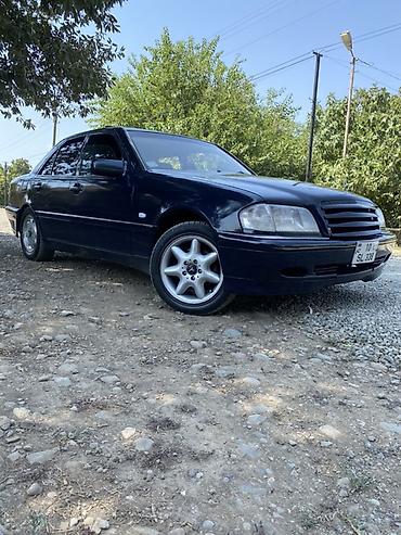 Mercedes-Benz: Mercedes-Benz sedan - Korpus: 4 qapılı sedan, tünd rəng - Salon — 15