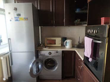 сдаю комнату в частном доме: 200 м², С мебелью
