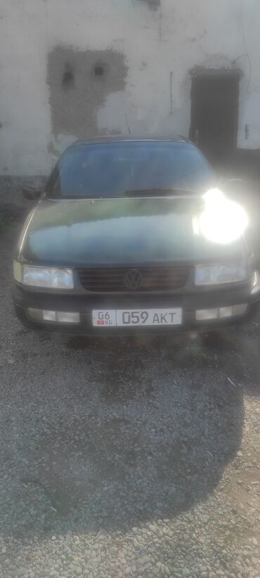 Volkswagen: Volkswagen Passat: 1994 г., 1.8 л, Механика, Бензин, Седан