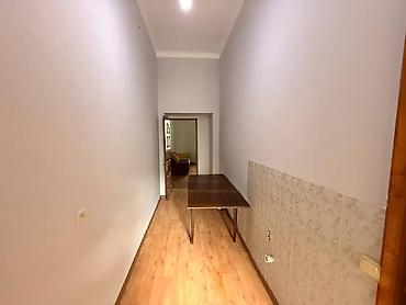 kiraye ev koroglu: İcarəyə verilir 1 otaqlı köhnə tikili 40 m², Nəsimi r. 700 AZN/ay 1 — 6