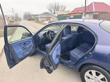 Mitsubishi: Mitsubishi Carisma: 2001 г., 1.6 л, Механика, Бензин, Седан — 7