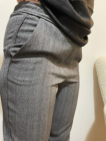 Pantalone: Ženske elegantne pantalone sive boje sa diskretnim prugama. PS…fashion — 8