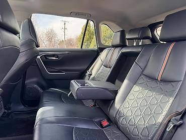 Toyota: Toyota RAV4: 2019 г., 2.5 л, Автомат, Бензин, Внедорожник — 9