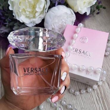 Парфюмерия: Аромат Versace Bright Crystal – всепоглощающая страсть, кристальная